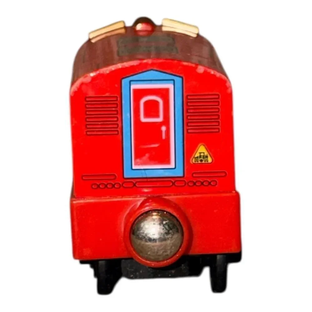 Wilson from Chuggington Tank Steam Engine Train Wooden Railway Red EUC